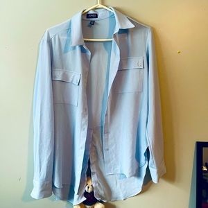 Jones New York, US Medium size, powder blue colour, bottom up shirt.